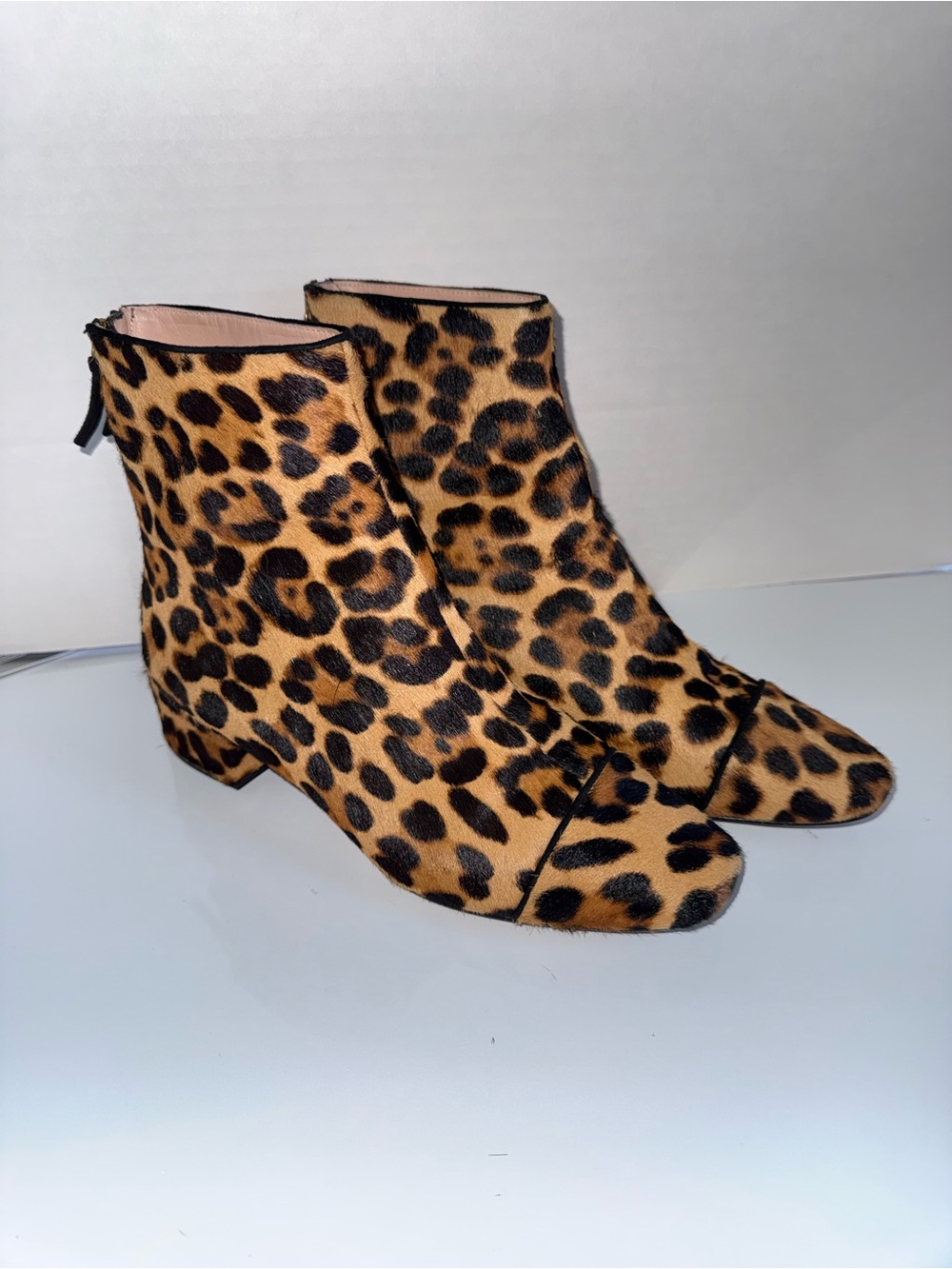 J. CREW Sadie Women’s Classic Leopard Print Calf Hair Ankle Boot 7.5 - Picture 3 of 6